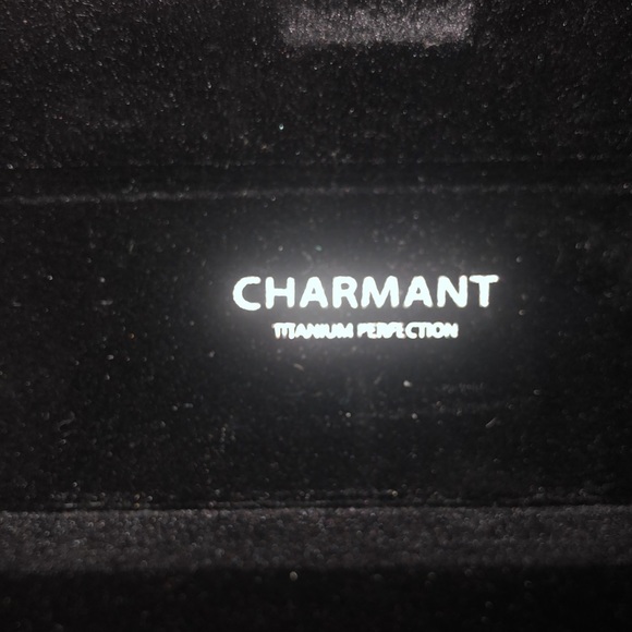 Prwnd charming titanium black velour reassign glasses case - Picture 3 of 7